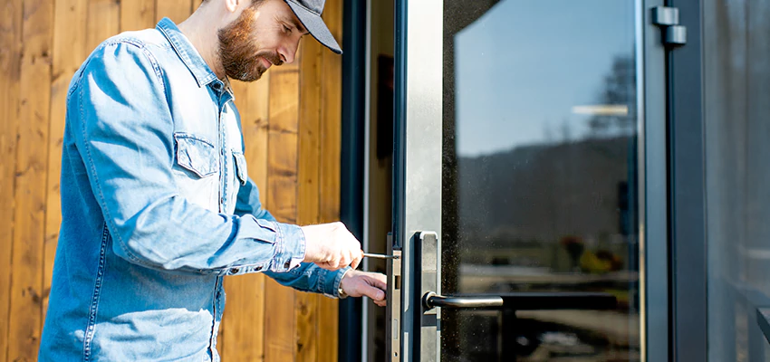 Frameless Glass Storefront Door Locks Replacement in Garfield, NJ