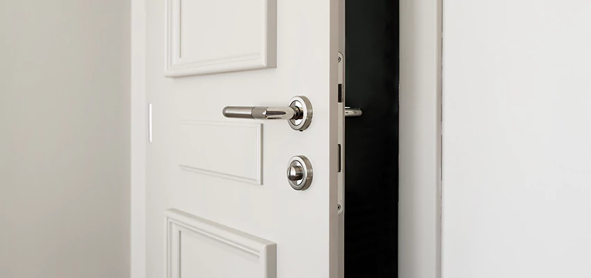 Folding Bathroom Door With Lock Solutions in Garfield, NJ